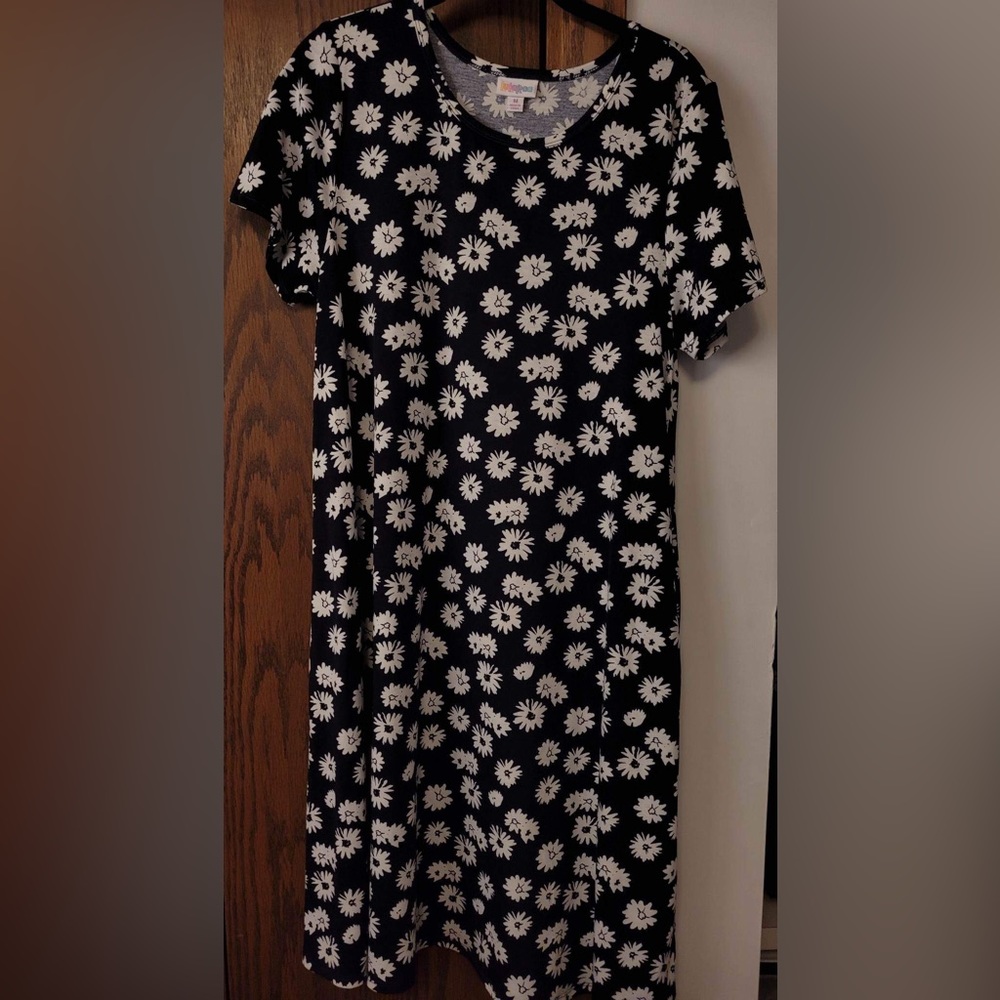 LuLaRoe EUC Navy and White Floral Dress